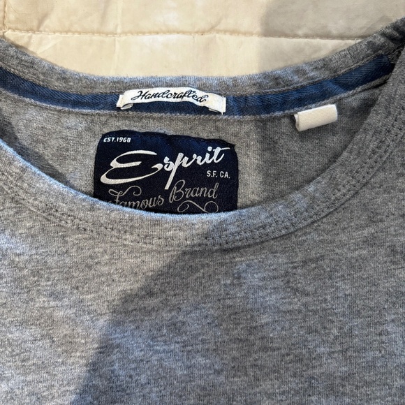 Rare Vintage Esprit Women’s T-shirt - Circa 1980’s with front Metal Tag Intact - Picture 2 of 3